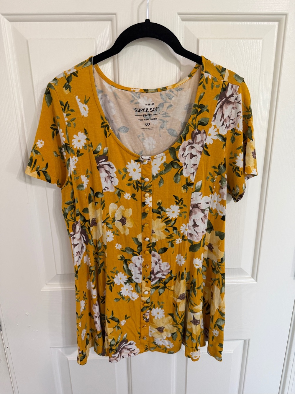 Torrid 00 M L Mustard Floral Super Soft Babydoll Faux Button Front Top